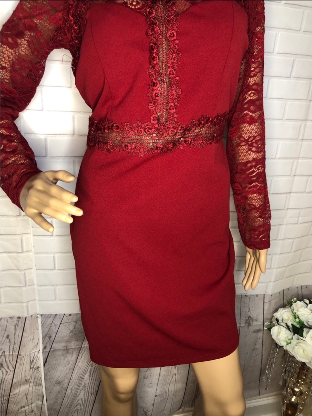 Haute Monde Red Lace Long-Sleeve Sheath Dress - Picture 3 of 10